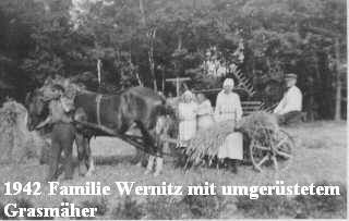 1934_Familie_Wernitz_mit_Grasmaeher 1934_Familie_Wernitz_mit_Grasmaeher