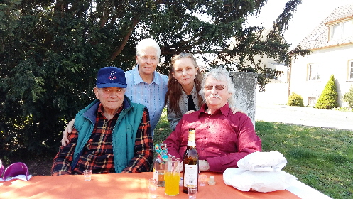 202204_B�lke mit Familie M�lders aus Berlin am Backofen